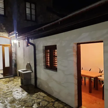 Aleksandar Nevesinje